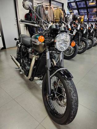 TRIUMPH BONNEVILLE T100 900 TRIUMPH BONNEVILLE T100 900